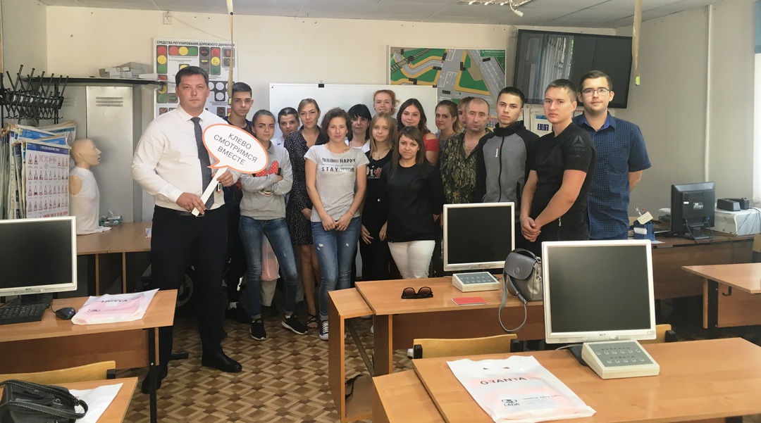 Компания "Тамбов-Авто-Сити" снова поздравила учеников автошколы!